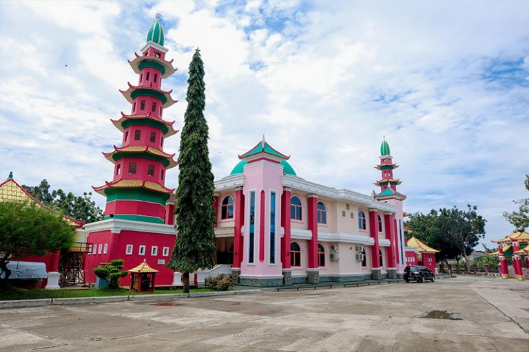 Wisata Religi ke 8 Tempat Masjid Cheng Ho di Indonesia